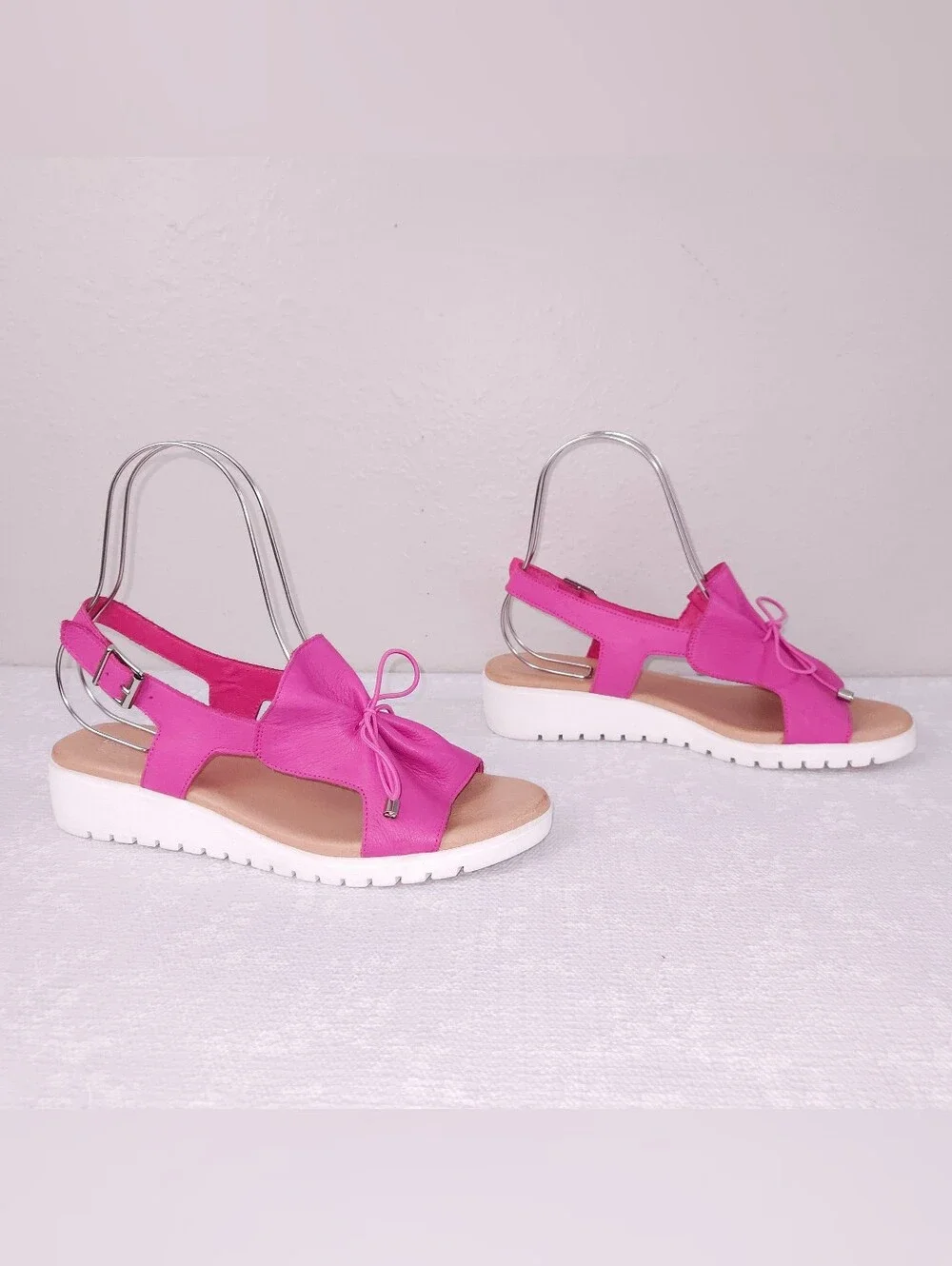 Django & Juliette Malika Slingback Platform Sandals Fuscia Leather